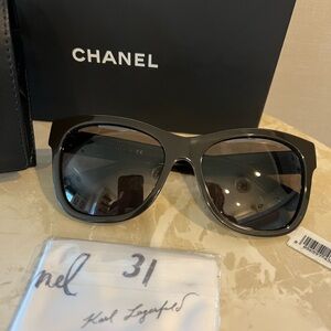Authentic stylish Chanel NWT black w chocolate brown undertone Sunglasses